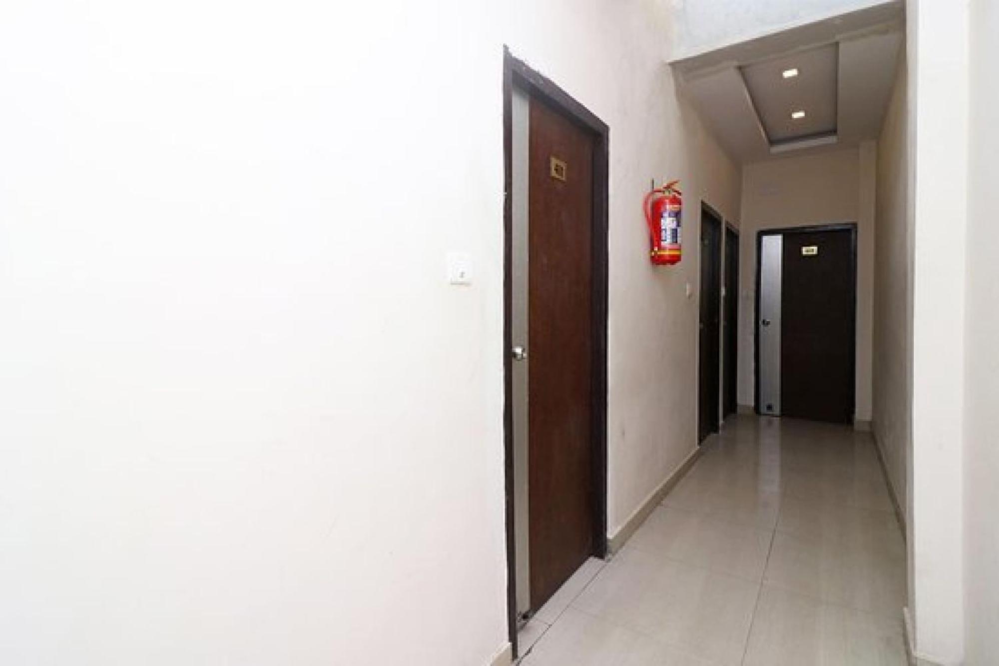 Capital O Hotel Surya Continental Lucknow Zewnętrze zdjęcie