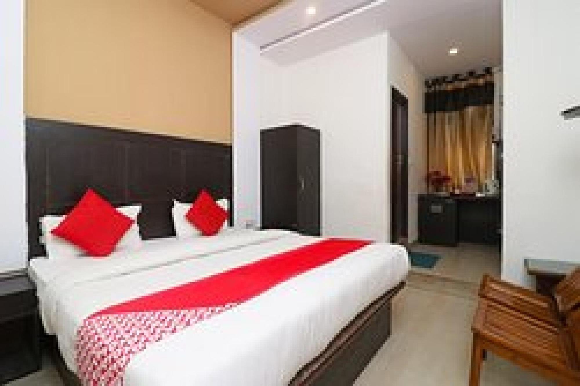 Capital O Hotel Surya Continental Lucknow Zewnętrze zdjęcie